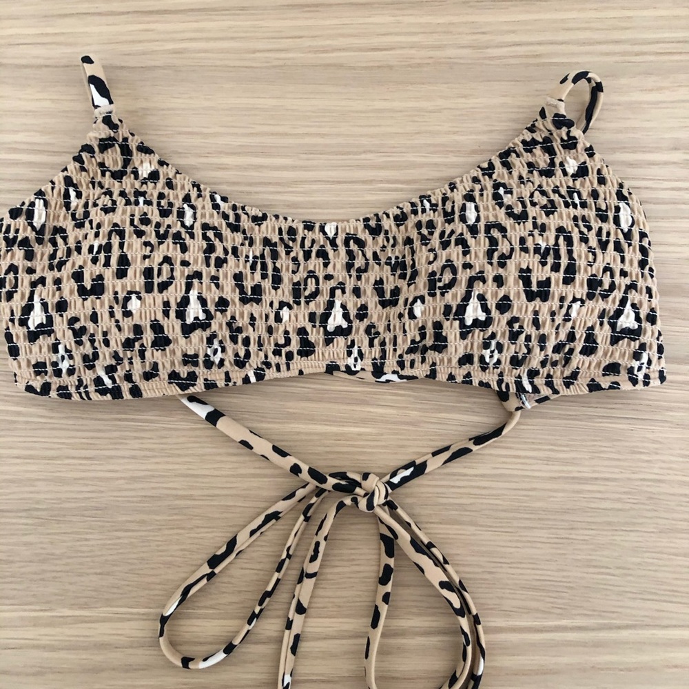 Hollister Scoop Neck Swimsuit Top